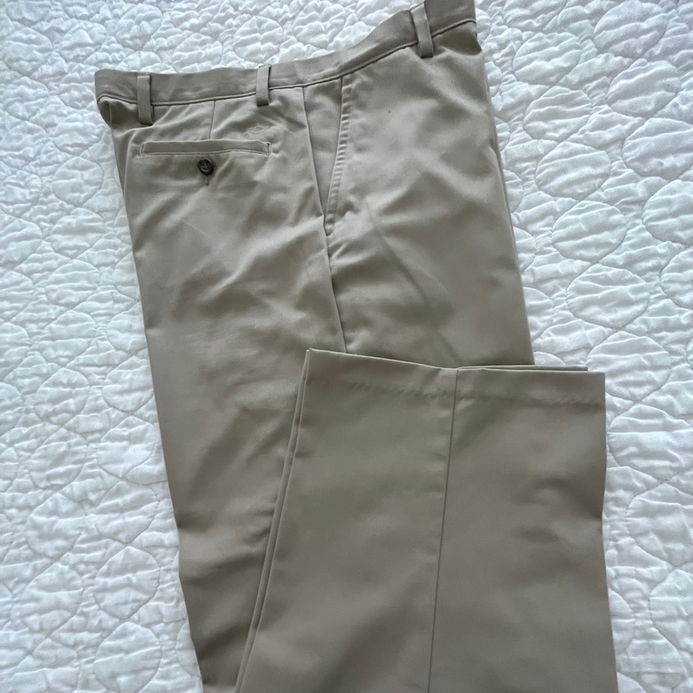 Dockers - Men Flat Front Khakis